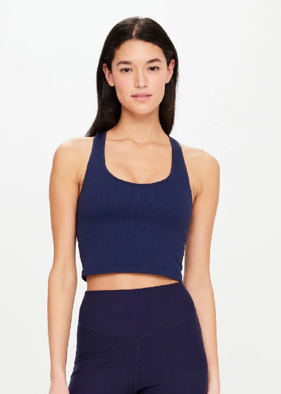 Balance Seamless Molly Crop