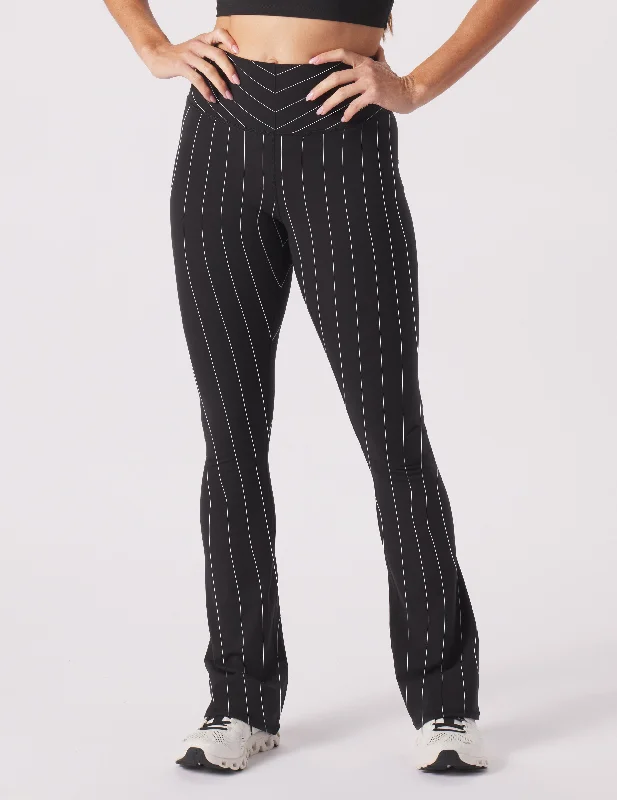 Pursuit Semi Flare: Black/White Pinstripe