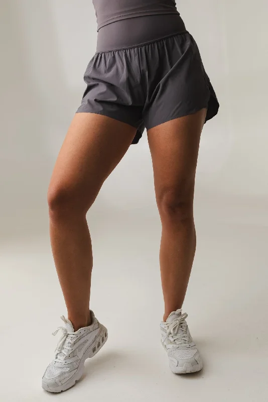 Vitality Breeze® Train Short - Concrete